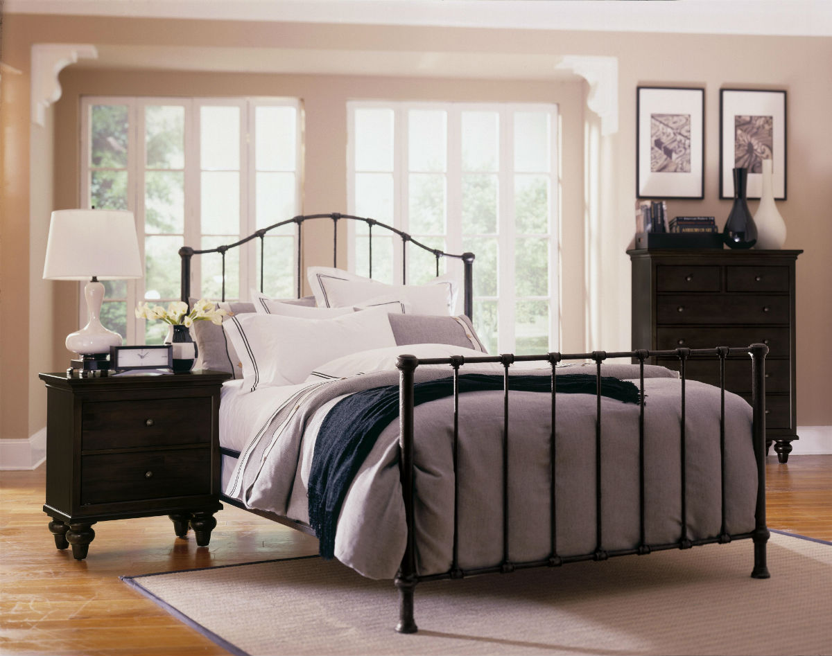 wrought-iron-bedroom-sets
