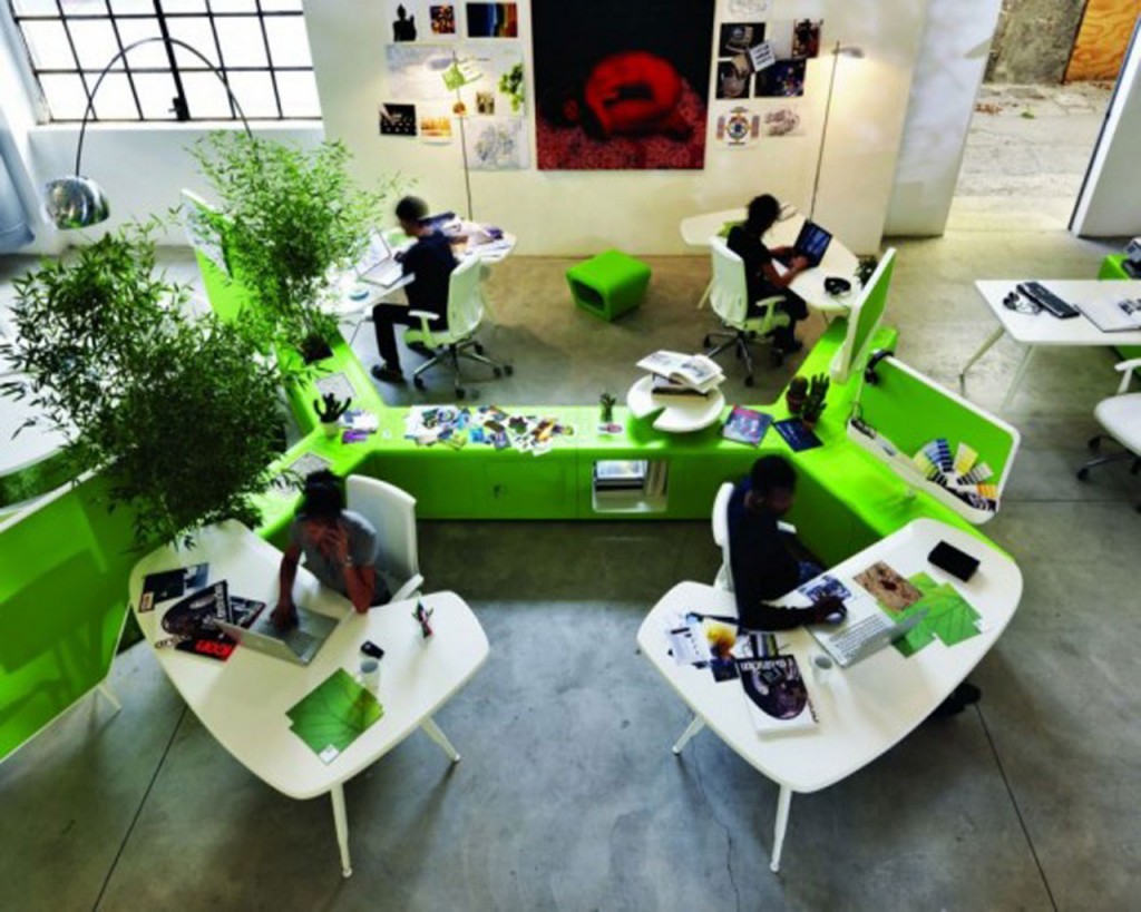 Wonderful-Workspace-System-Green-Office-Desks